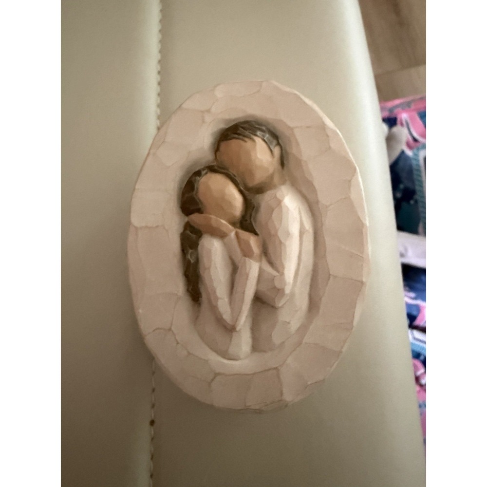 2004 Willow Tree by Demdaco Keepsake Box by Susan Lordi "In Love's Embrace"